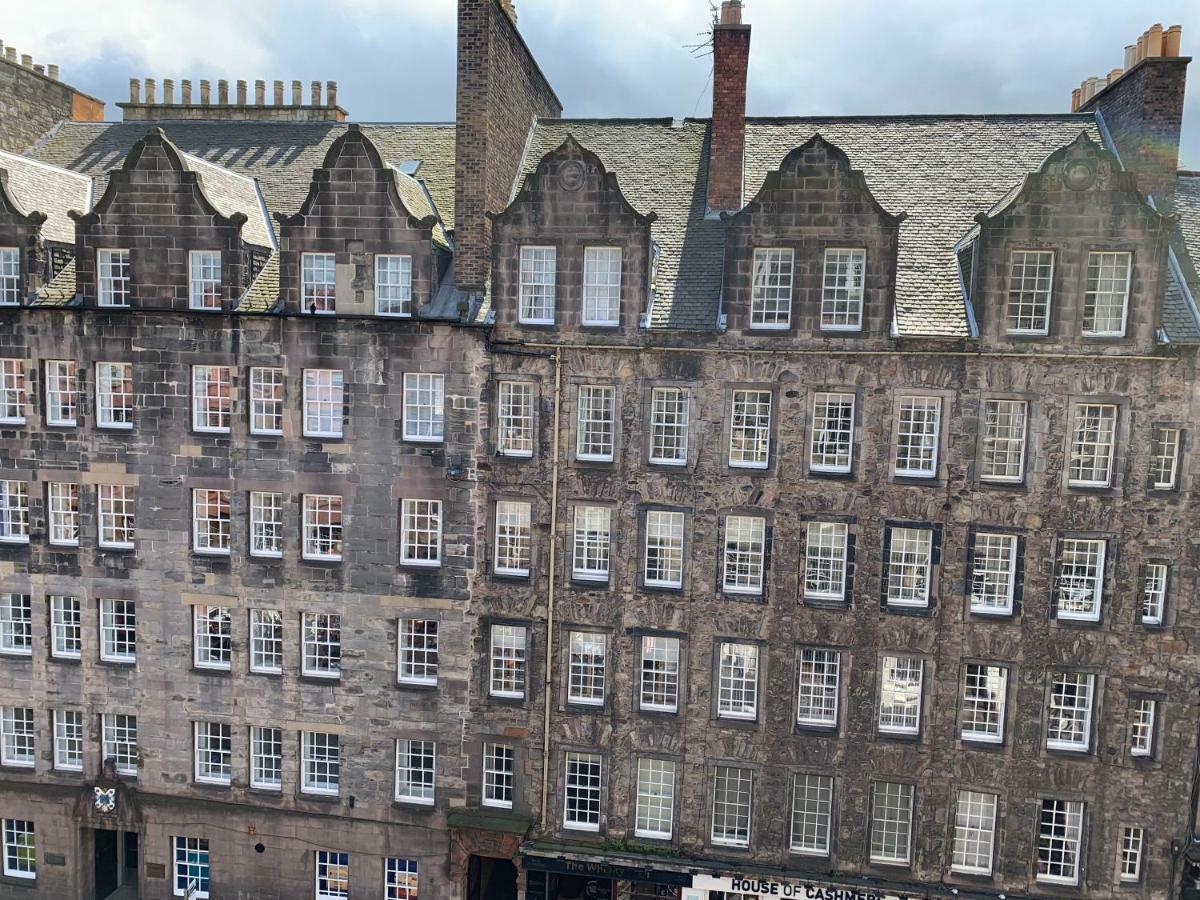 Royal Mile Suites By The Castle Edinburgh Eksteriør bilde